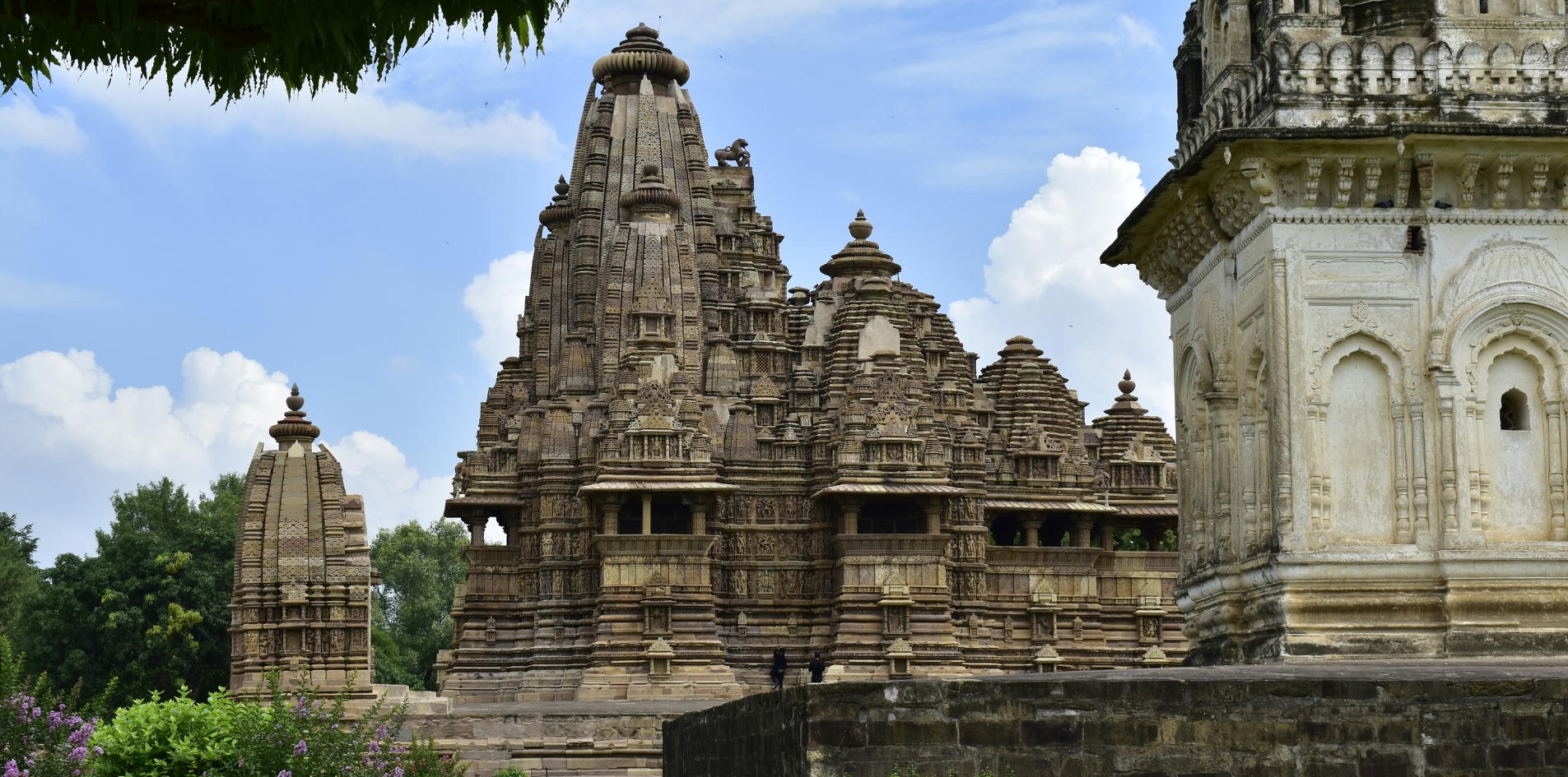 Day 16: Khajuraho – Varanasi (By flight)