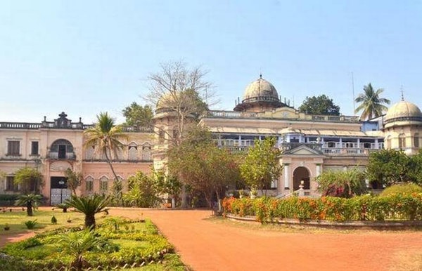 ROYAL BENGAL: THE RAJBARI, BAWALI