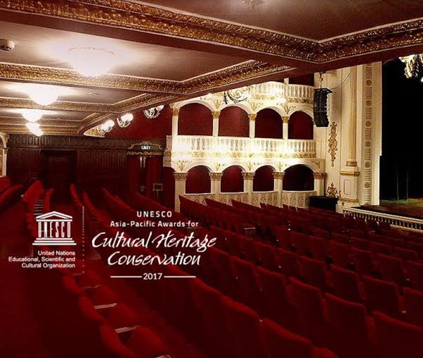 AN EVENING AT THE OPERA: A CULTURAL REVIVAL IN MUMBAI