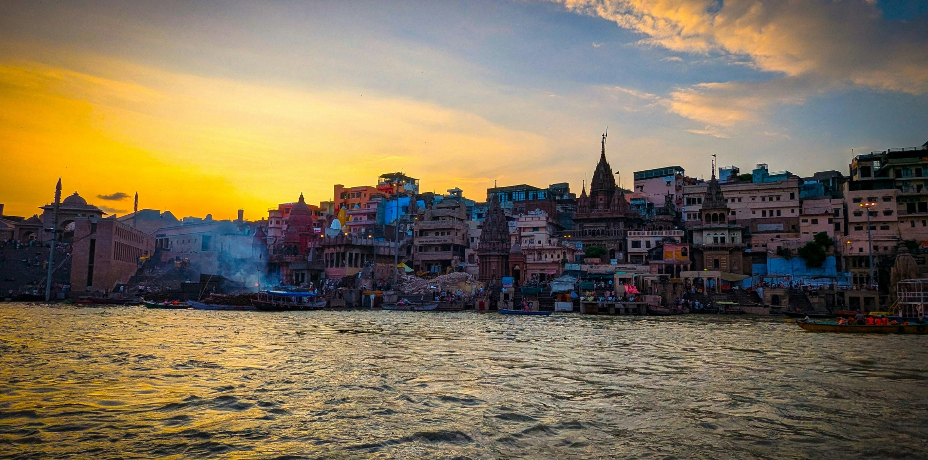 Day 17: Varanasi – Kolkata (By overnight train)
