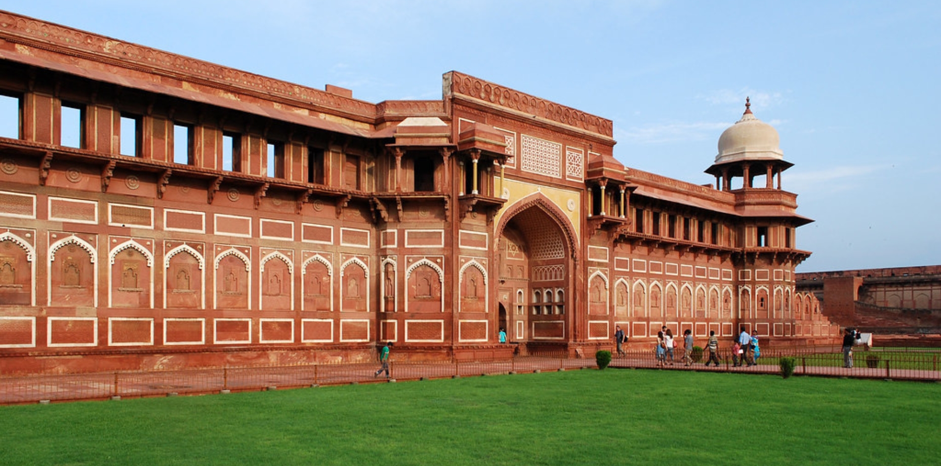 Day 7 – Agra ? Jhansi ? Orchha (by train + road)