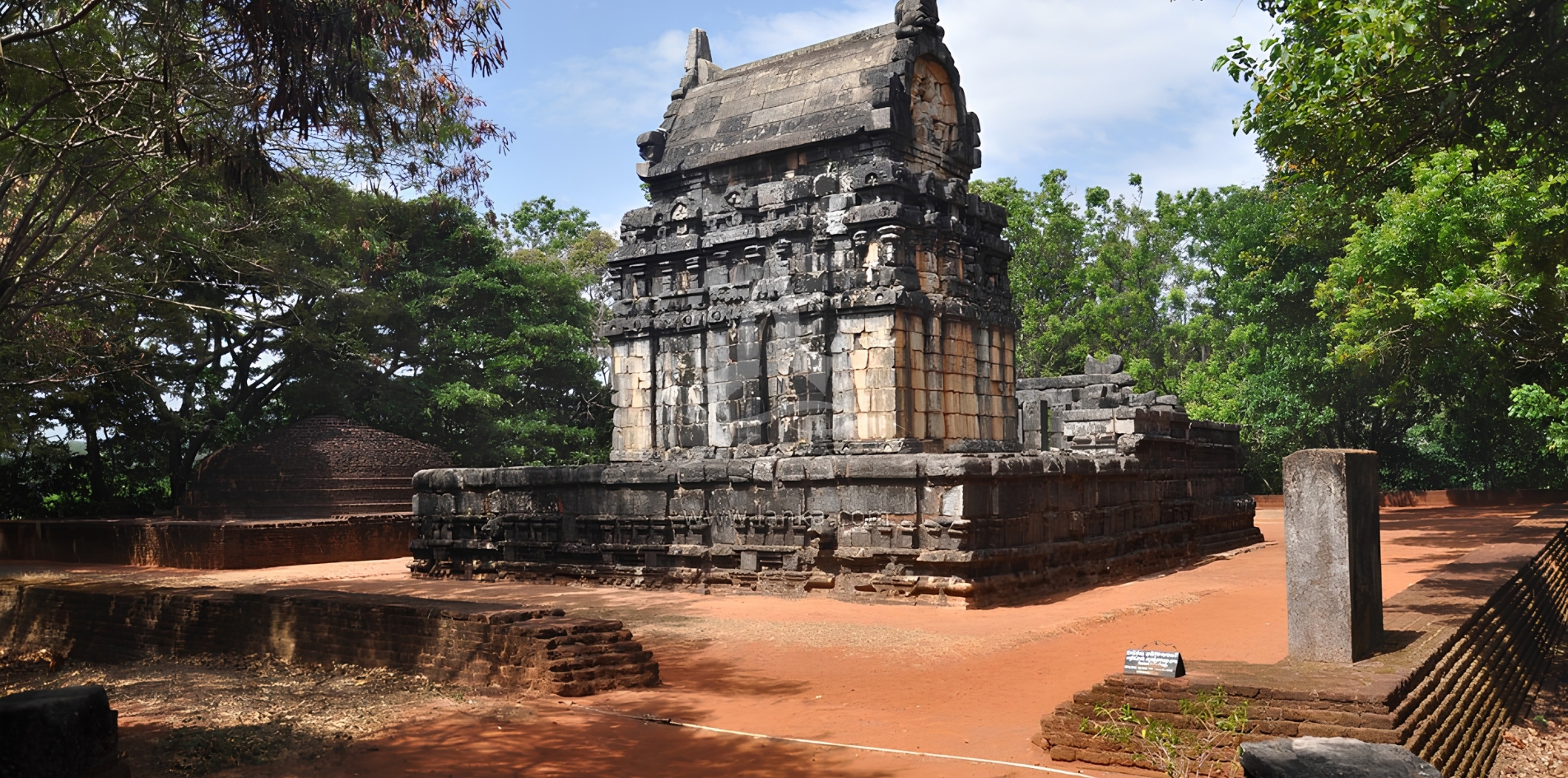 Day 3: Sigiriya – Dambulla – Nalanda Gedige – Matale – Kandy