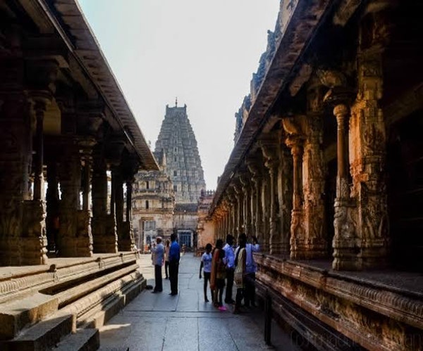 HAMPI - AN EMPIRE OF YORE