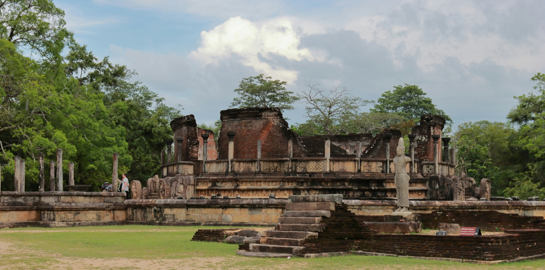Day 2: Polonnaruwa – Anuradhapura – Sigiriya