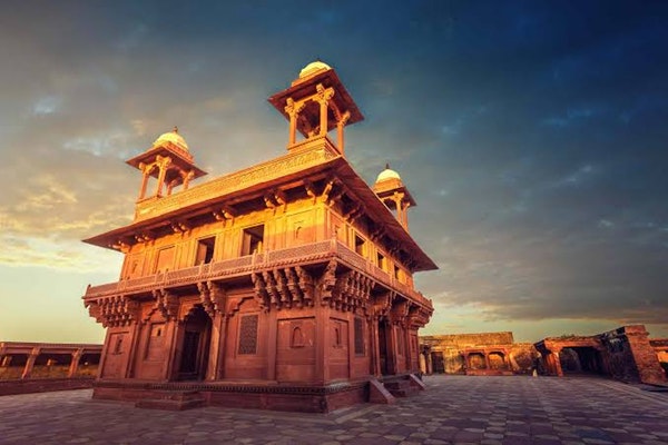 AGRA - THE TAJ MAHAL AND BEYOND